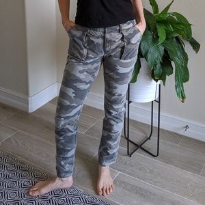 GAP Camouflage Skinny Jeans Size 4 Regular